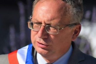 Le maire de Camaret au tribunal pour défendre les commerces non-alimentaires