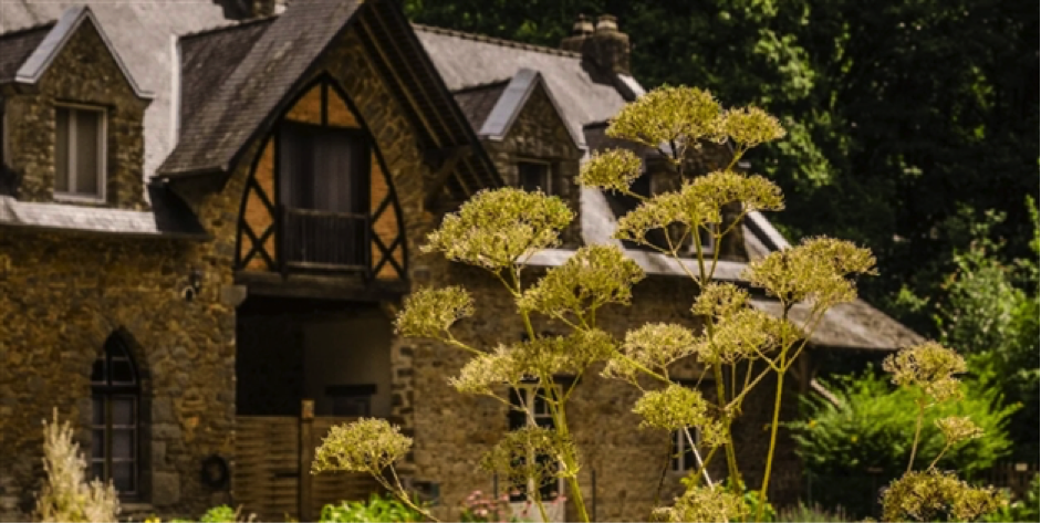 Monastère de Bois-Salair : une jeune communauté de moniales orthodoxes en Mayenne