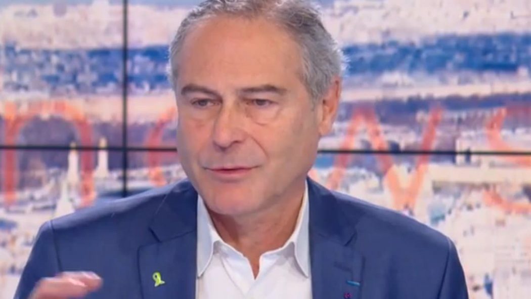 Pr Perronne : Cette vaccination de masse est inutile