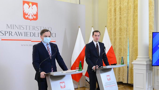 Projet de loi polonais contre la censure par les médias sociaux