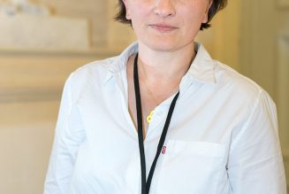 Laurence Vanceunebrock accuse Xavier Breton d’être blanc, catholique et hétérosexuel