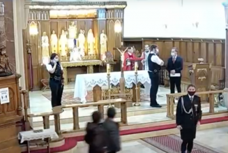 Londres : la police évacue l’office de la Passion dans la paroisse polonaise du Christ-Roi