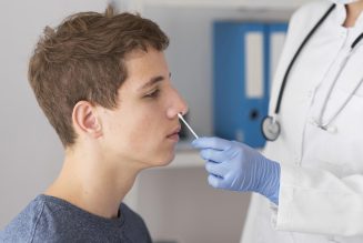 Tests PCR : quand Le Monde contredit Le Monde