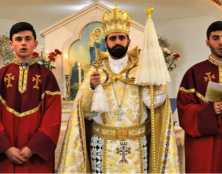 Le père Mashdots Zahtérian forme les futurs prêtres catholiques d’Arménie