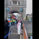Appel à la prière musulmane sur le Tower bridge de Londres, peu après la réélection de Sadiq Khan à la mairie