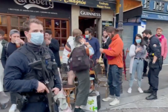 Évacuation à 21h des terrasses, fusil d’assaut en main