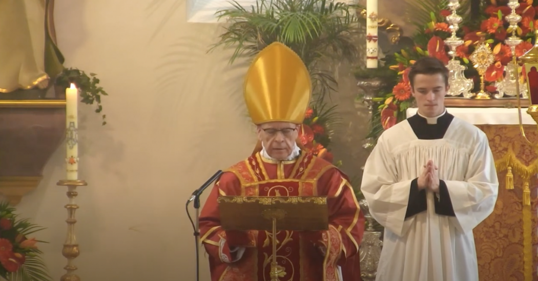 Mgr Huonder a célébré la messe de Pentecôte au séminaire de la FSSPX en Allemagne