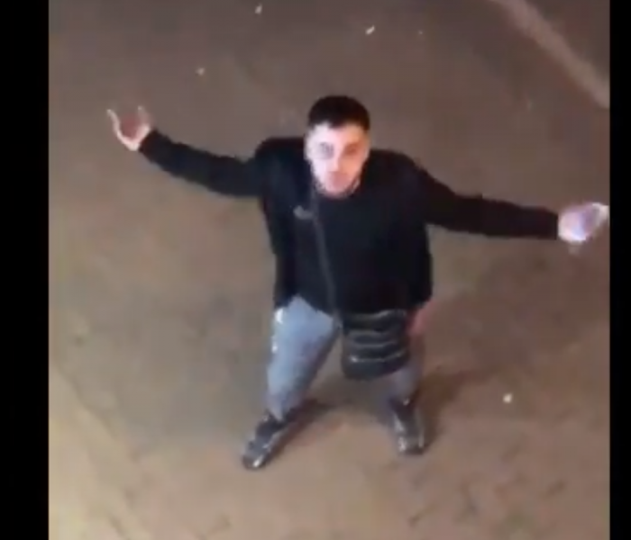 “Nous, les Algériens, on vous a vendu comme du bétail pendant 800 ans”