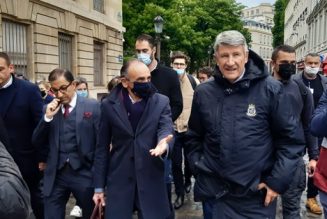 Gérald Darmanin hué à la manifestation en soutien aux policiers