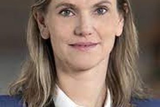 Le général (2S) André Coustou porte plainte contre la ministresse Agnès Pannier-Runacher