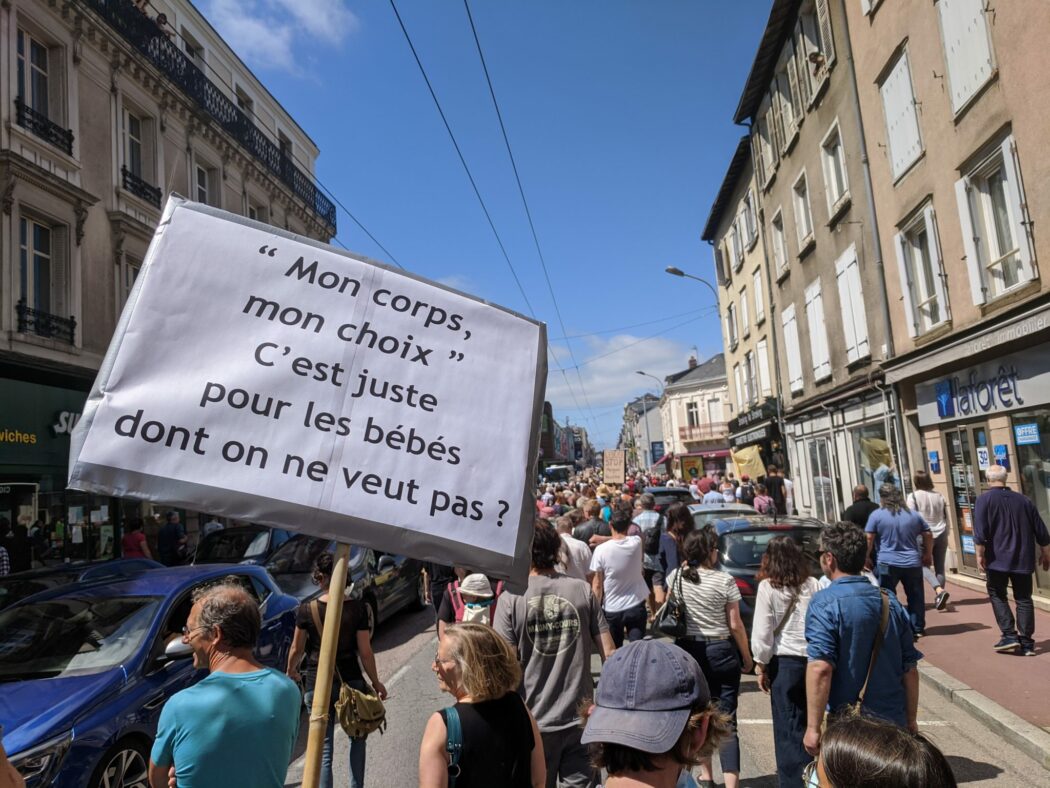Manifestations partout en France contre la dictature sanitaire