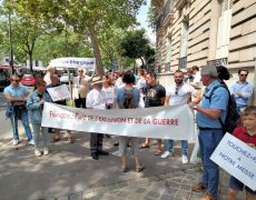 Manifestation devant la nonciature pour la paix liturgique
