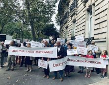 Nouvelle manifestation devant la nonciature