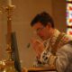 Claves.org, pour expliquer que l’on peut être attaché aux traditions liturgiques et doctrinales, tout en étant dans la pleine communion de l’Église