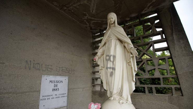 Toulouse : des tags sur l’église, la statue de la Vierge et le monument aux morts