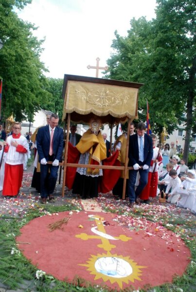 Le Grand Sacre d’Angers, une tradition multi-séculaire retrouvée