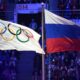 La déclaration d’Emmanuel Macron (“Il ne faut pas politiser le sport”) fonctionne-t-elle pour les JO 2024 et les sportifs russes ?
