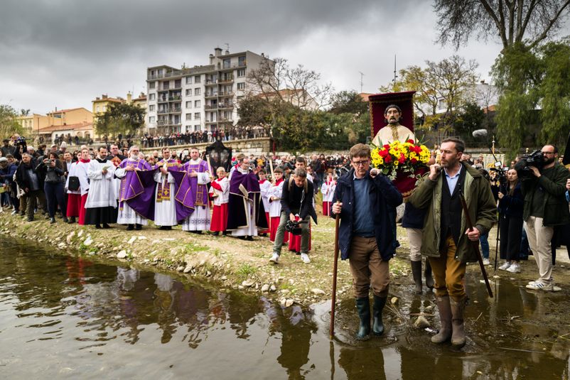 Llueve tras la procesión de las reliquias de santa Gauderique para implorar la lluvia